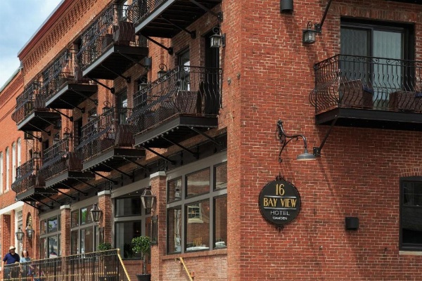 16 Bay View image 15